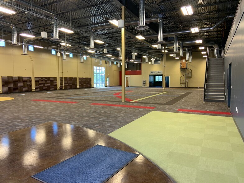 More Photos Of 476 N 1500 W, Orem Light Manufacturing For Sale