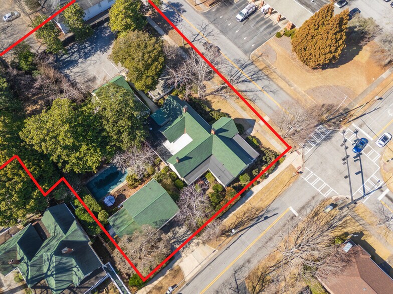 More Photos Of 132 E College St, Griffin Hospitality For Sale