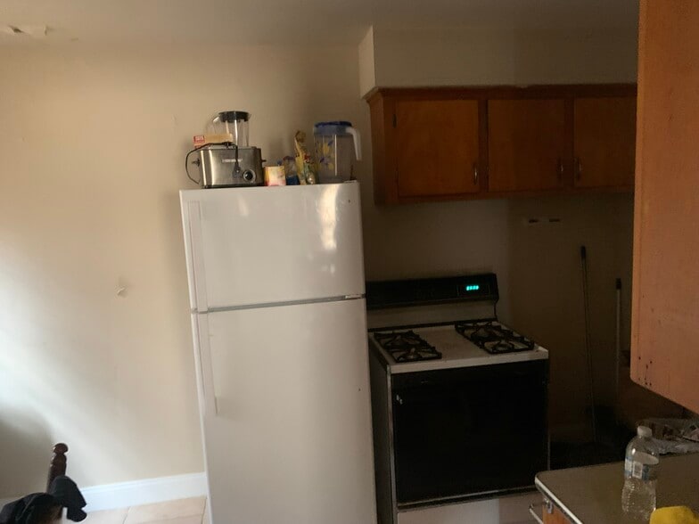 More Photos Of 2521 Noble Rd, Cleveland Heights Apartments For Sale