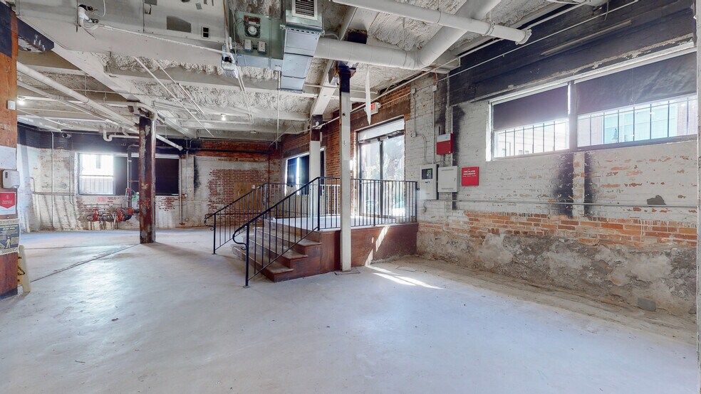 More Photos Of 3 Martin Luther King Jr Blvd, Savannah Restaurant For Sale