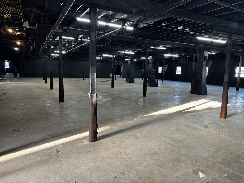 More Photos Of 400-404 Dixie Ln, North Little Rock Warehouse For Sale