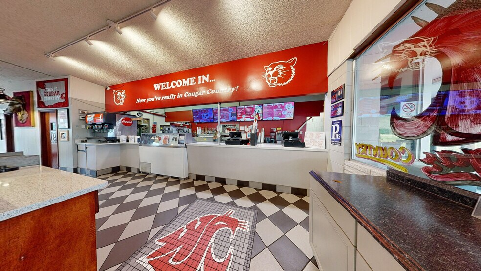 More Photos Of 760 N Grand Ave, Pullman Restaurant For Sale