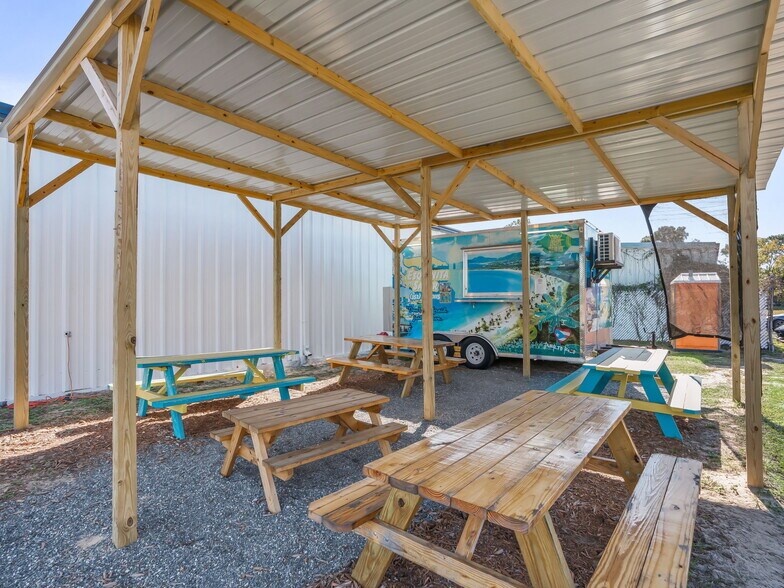 More Photos Of 9594 SE Maricamp Rd, Ocala Auto Repair For Sale