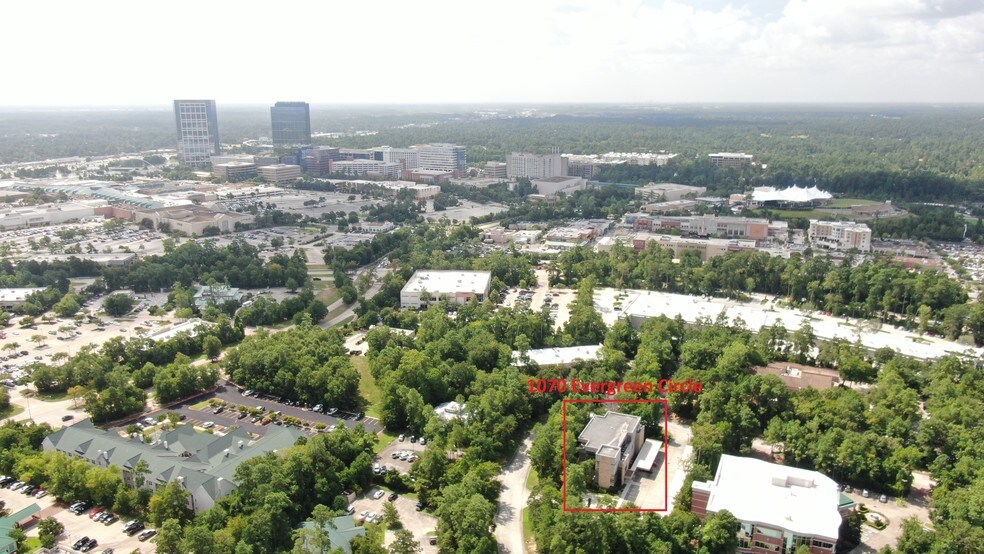 More Photos Of 1070 Evergreen Cir, The Woodlands Office For Lease