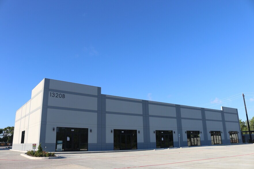 More Photos Of 1320 Almeda Genoa Rd, Houston Unknown For Lease