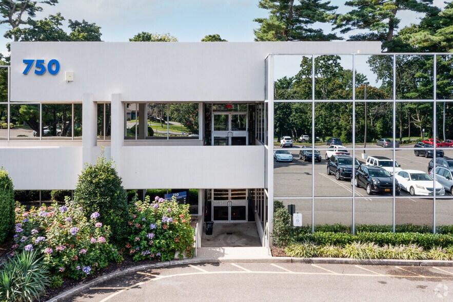 More Photos Of 700 Veterans Memorial Hwy, Hauppauge Unknown For Lease