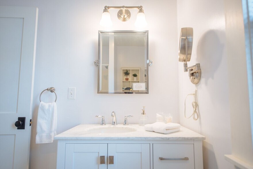 More Photos Of 219 Kentucky St, Sturgeon Bay Specialty For Sale