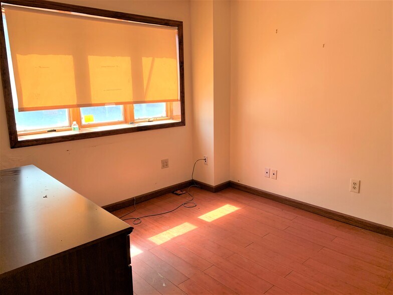 More Photos Of 348 13th St, Brooklyn Medical For Lease