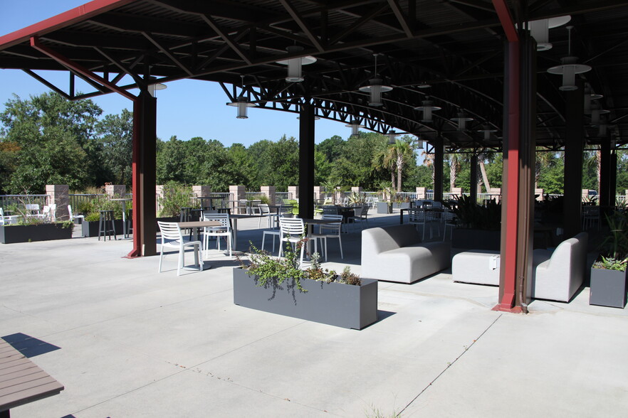 More Photos Of 215 Benefitfocus Way, Daniel Island Office For Lease