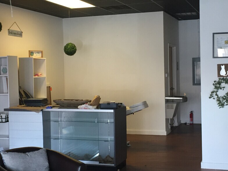 More Photos Of 200 E Garden St, Pensacola Freestanding For Lease