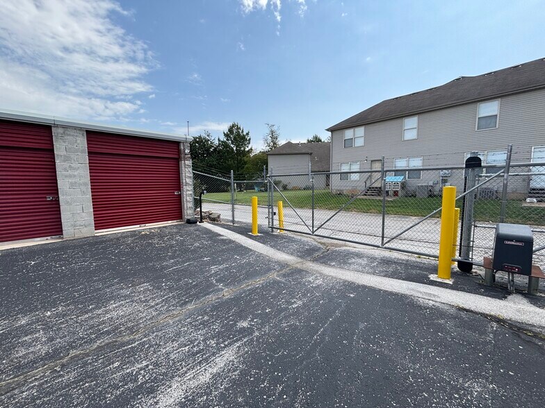 More Photos Of 1869 N Calhoun Rd, Nixa Self Storage For Sale