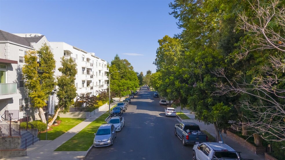 More Photos Of 1830 Greenfield Ave, Los Angeles Apartments For Sale