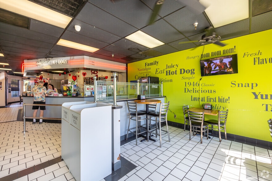 More Photos Of 2585 Cochran St, Simi Valley Freestanding For Sale