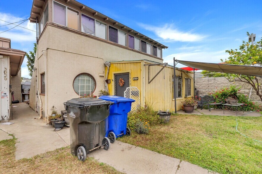 More Photos Of 3018-20 Nimitz Blvd, San Diego Specialty For Sale