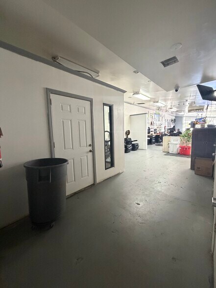 More Photos Of 1032 E Compton Blvd, Compton Storefront For Lease