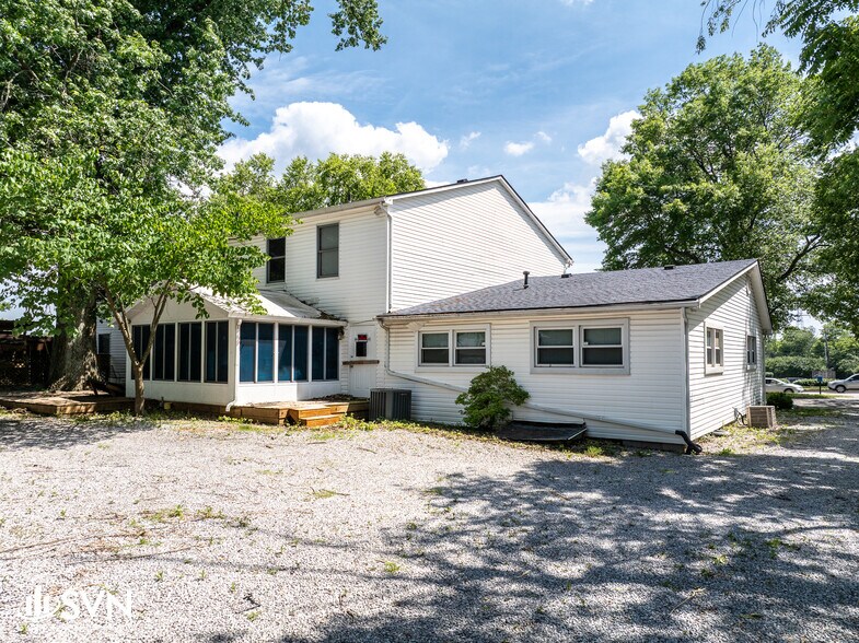 More Photos Of 287 Pasadena Dr, Lexington Medical For Lease