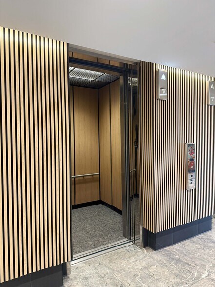 More Photos Of 300 Corporate Pky, Birmingham Office For Lease