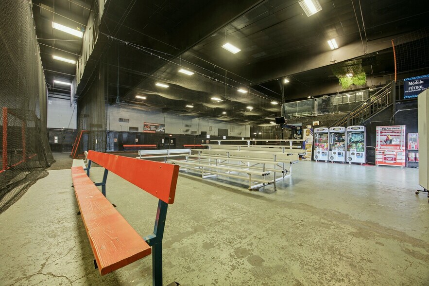 More Photos Of 6616 New Peachtree Rd, Doraville Sports And Entertainment For Sale