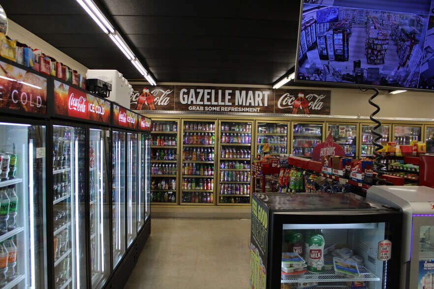 More Photos Of 4362 Government Blvd, Mobile Convenience Store For Sale