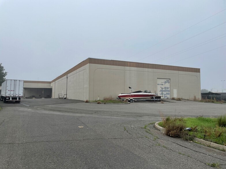 More Photos Of 490 Watt Dr, Fairfield Warehouse For Sale