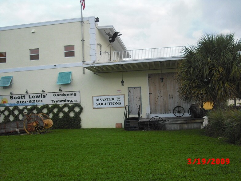 More Photos Of 420 6th St, West Palm Beach Flex For Lease