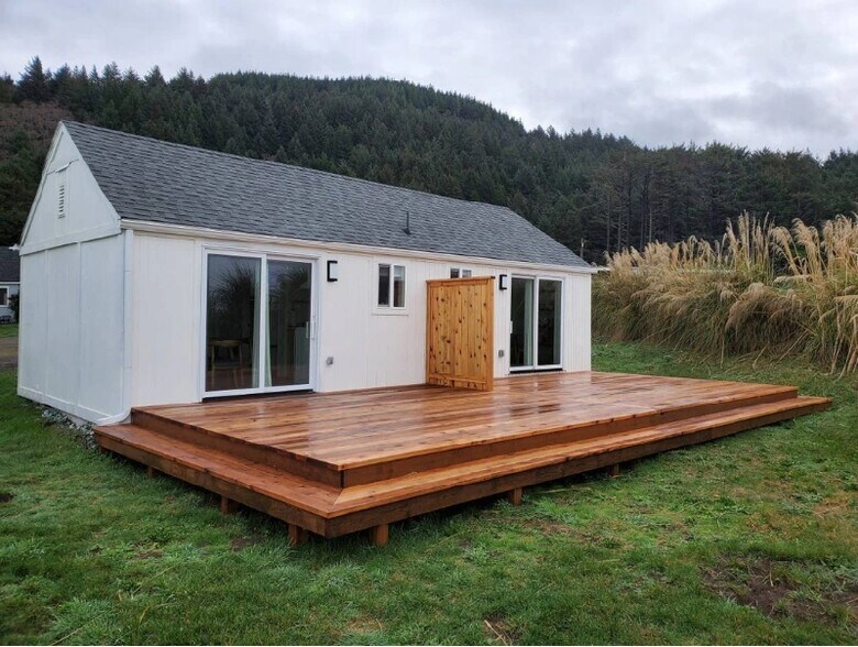 More Photos Of 95500 Highway 101 S, Yachats Hotel For Sale