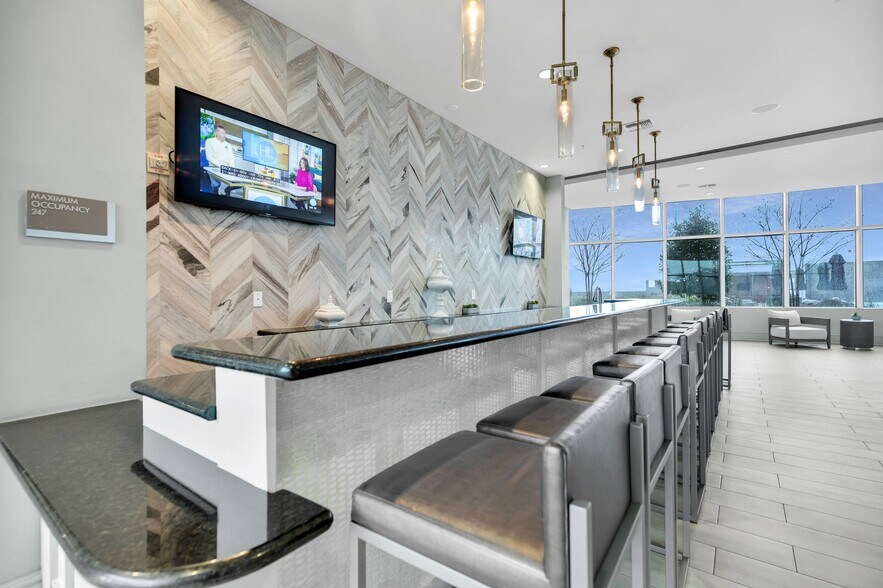 More Photos Of 5927 Almeda Rd, Houston Apartments For Lease