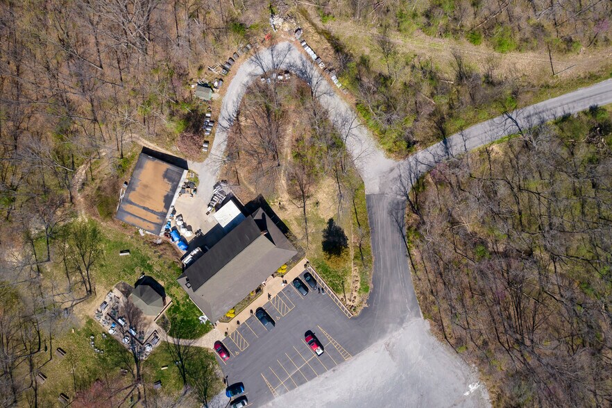 More Photos Of 14391 IL-37, Whittington Winery Vineyard For Sale