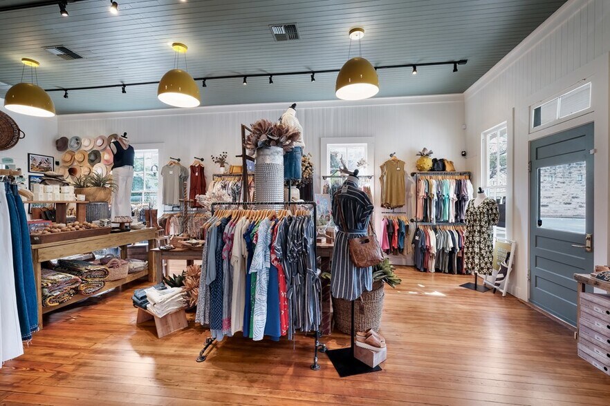 More Photos Of 632-636 High St, Comfort General Retail For Sale