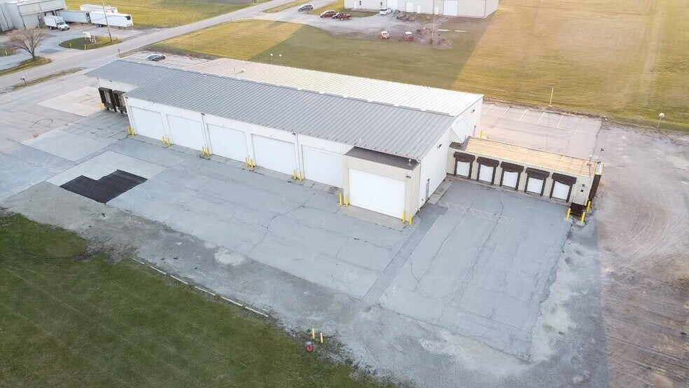 Primary Photo Of 1851 Industrial Dr, Celina Distribution For Lease