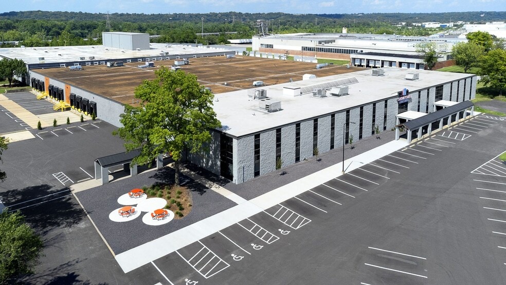 Primary Photo Of 1291-1299 N Highway Dr, Fenton Warehouse For Lease