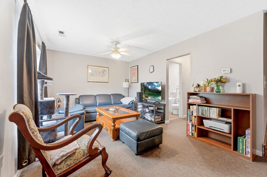 More Photos Of 409 McLane Avenue, Morgantown Apartments For Sale