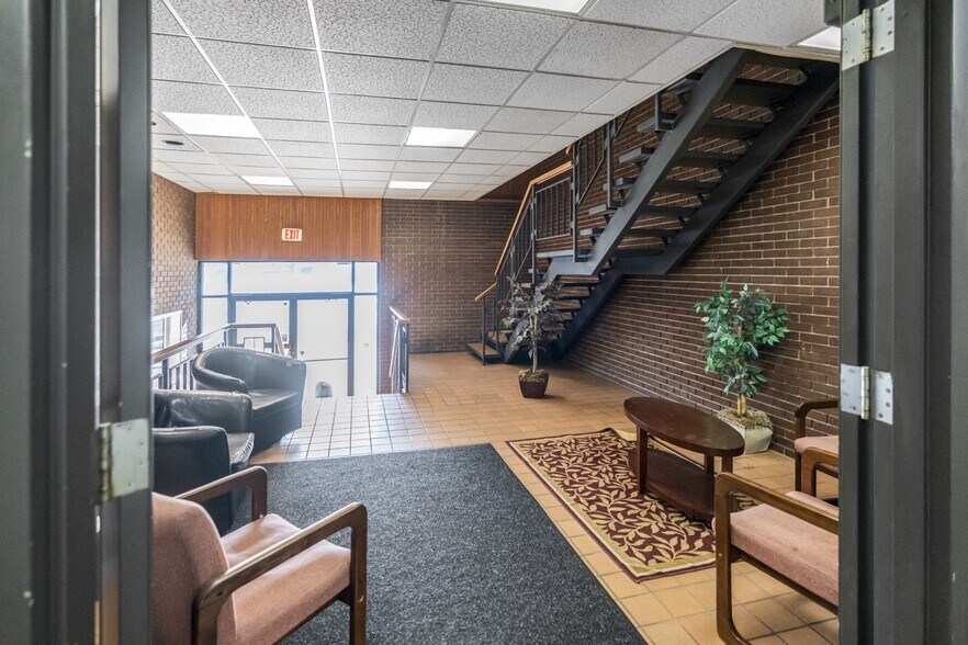 More Photos Of 3612 Lincoln Hwy, Olympia Fields Office For Lease