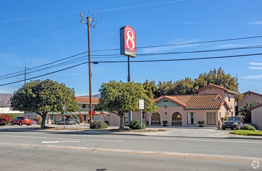 More Photos Of 1013 Front St, Soledad Hotel For Sale