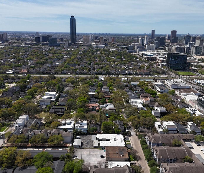 More Photos Of 3939 Essex Ln, Houston Office For Sale