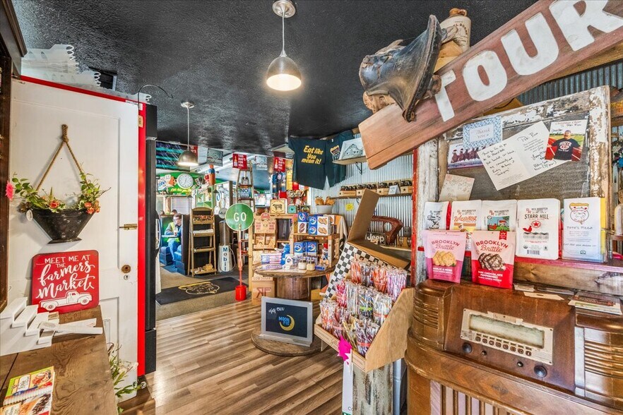 More Photos Of 852 Southern Hwy, Mineral Wells Industrial For Sale