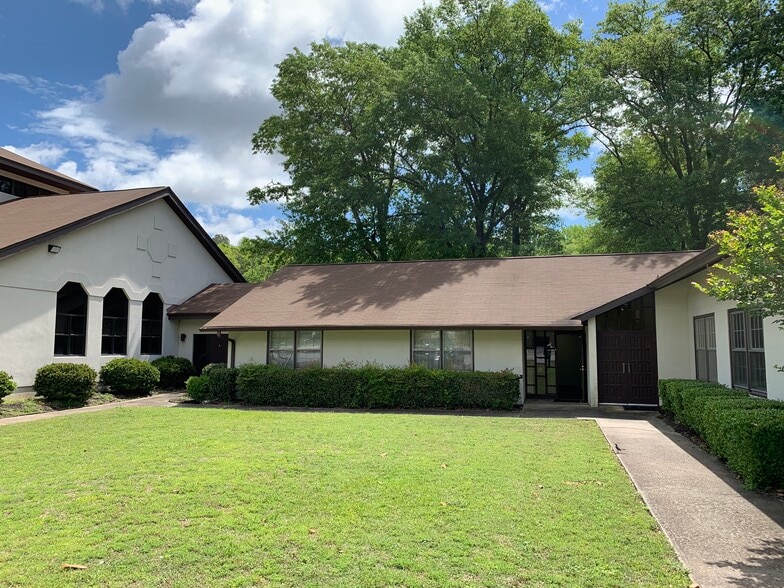 More Photos Of 31 Calhoun Ave, Greenville Religious Facility For Sale