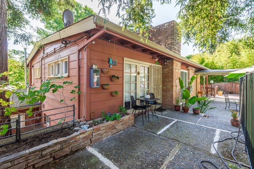 More Photos Of 4224 Crestline Ave, Fair Oaks Apartments For Sale