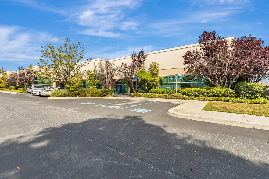 Primary Photo Of 633-651 Giguere Ct, San Jose Manufacturing For Sale