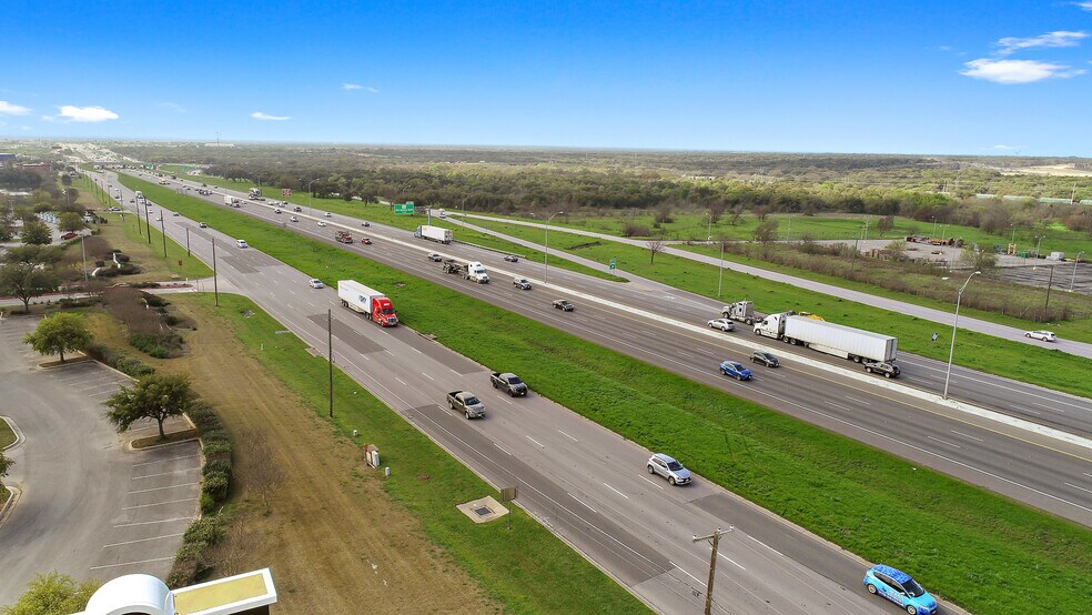 More Photos Of SE Corner Of I-35 & SE Inner Loop, Georgetown Land For Sale
