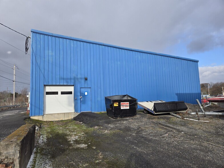 More Photos Of 44 Washington St, Auburn Auto Repair For Lease