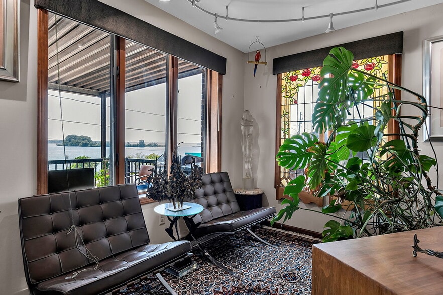 More Photos Of 2809 River Rd, Buffalo Flex For Sale