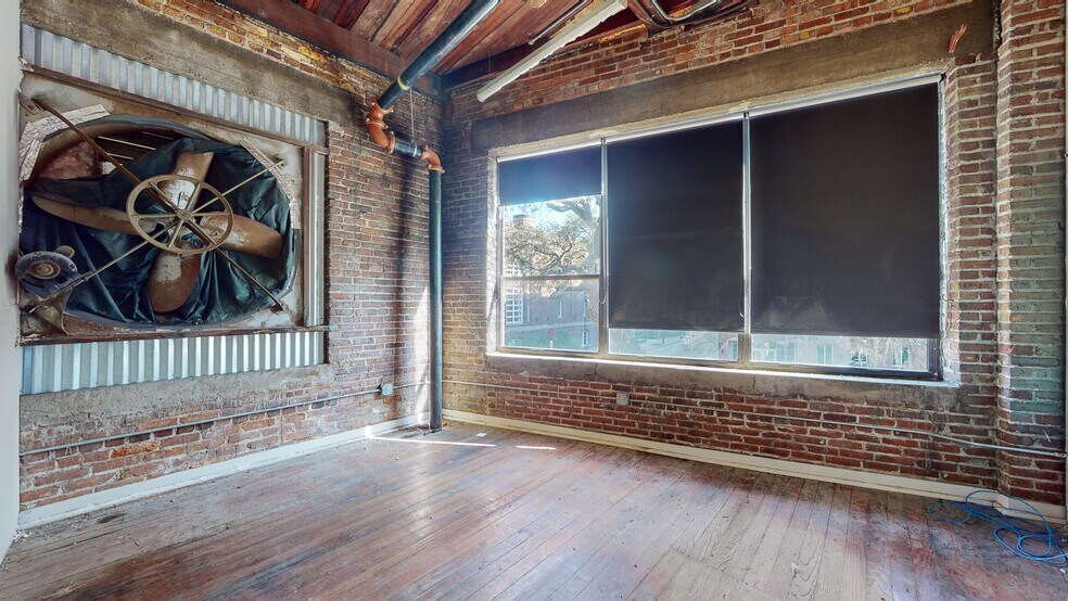 More Photos Of 3 Martin Luther King Jr Blvd, Savannah Restaurant For Sale