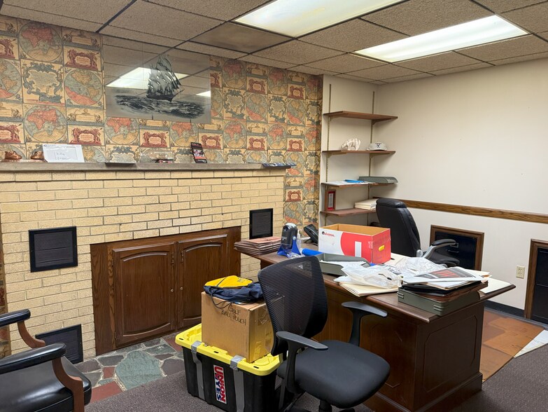 More Photos Of 2800 S High St, Columbus Office For Sale