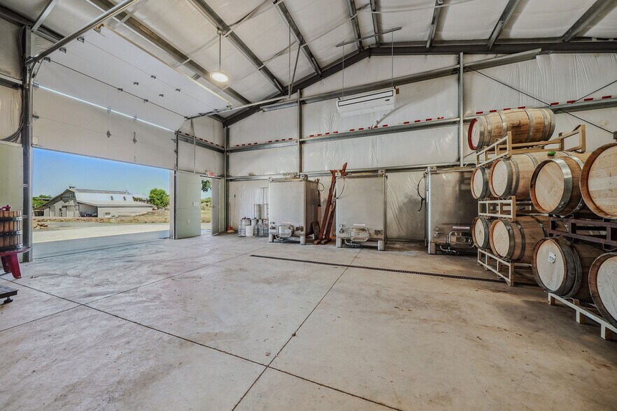 More Photos Of 10786 Shenandoah Rd, Plymouth Winery Vineyard For Sale