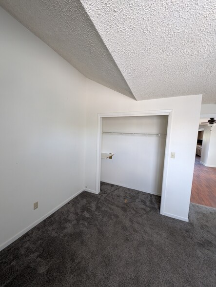 More Photos Of 1952 Kensington Ave, Buffalo Restaurant For Lease