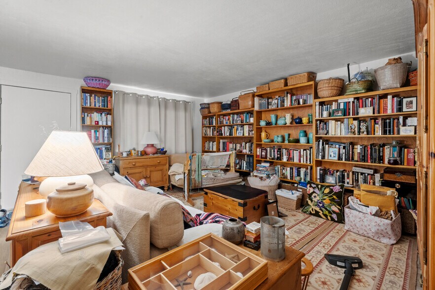 More Photos Of 2020 S Dora St, Ukiah Apartments For Sale