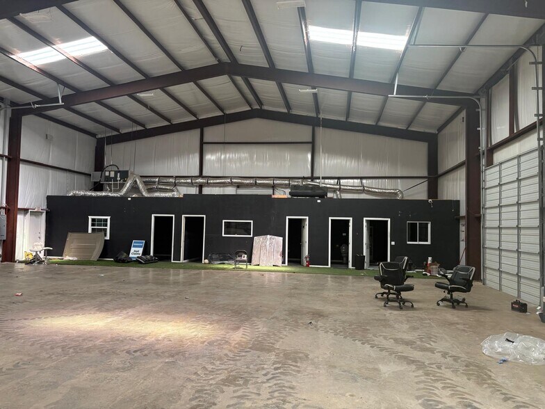 More Photos Of 2200 High Tech, Waxahachie Industrial For Lease