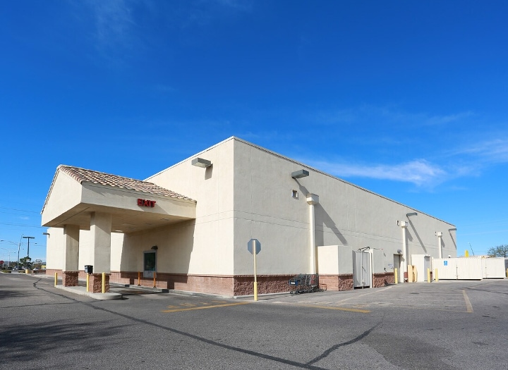 More Photos Of 525 W Valencia Rd, Tucson Drugstore For Lease