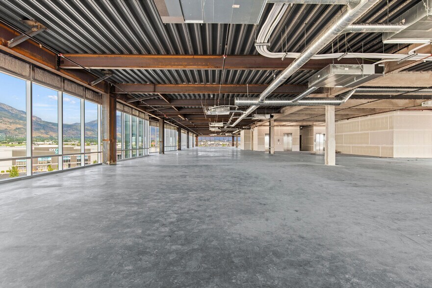 More Photos Of 1333 S Valley Grove Way, Pleasant Grove Office For Lease